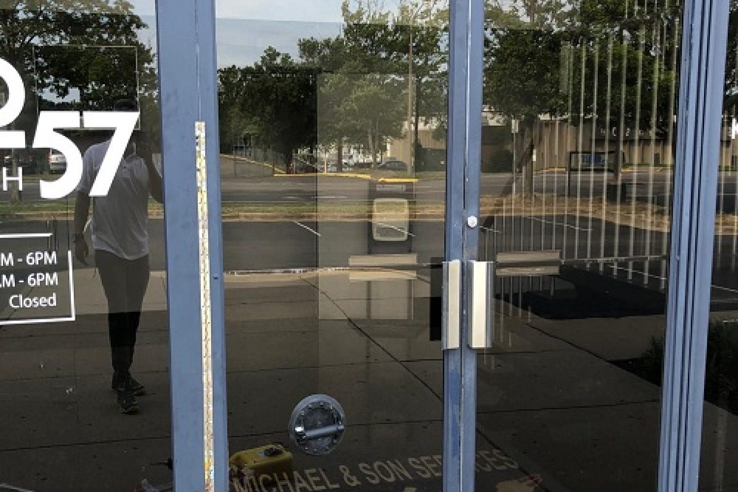 Emergency glass repair